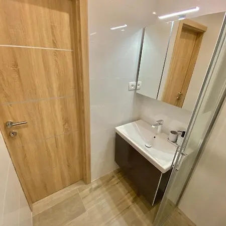 Apartmán Noel - Three Bedroom With Pool *