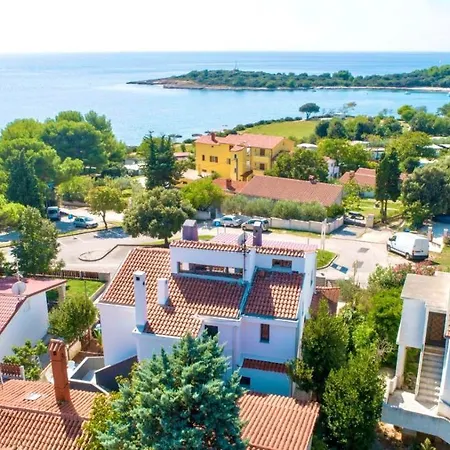 Apartmán Noel - Three Bedroom With Pool