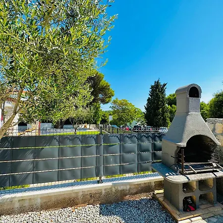 Apartmán Noel - Three Bedroom With Pool *