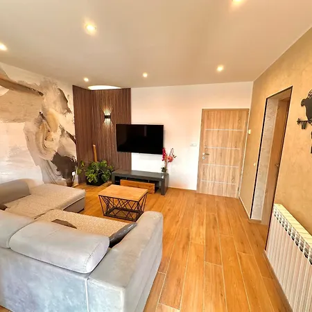 Apartmán Noel - Three Bedroom With Pool *