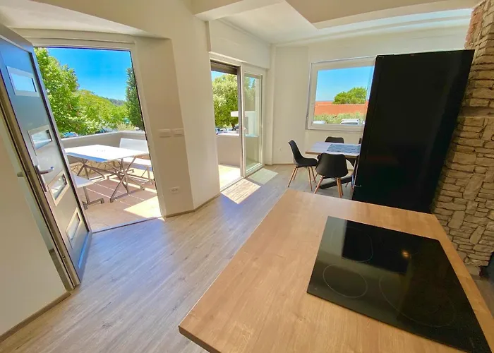 アパート Noel - Three Bedroom With Pool *