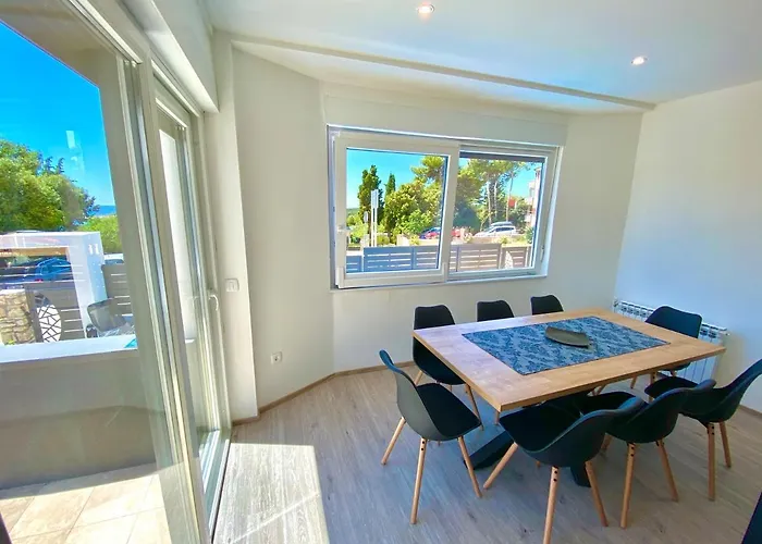アパート Noel - Three Bedroom With Pool *