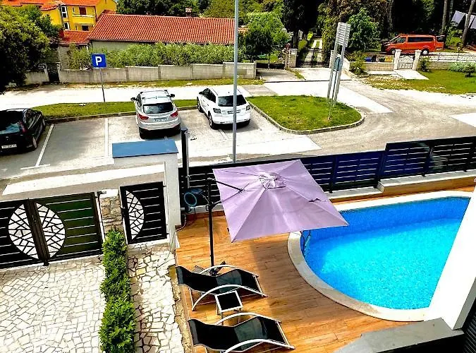 アパート Noel - Three Bedroom With Pool