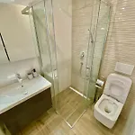 Noel - Three Bedroom With Pool Banjole
