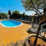 Apartment Noel - Three Bedroom With Pool Banjole