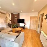 Apartment Noel - Three Bedroom With Pool *