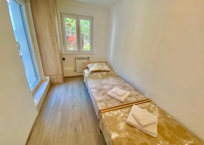 Noel - Three Bedroom With Pool