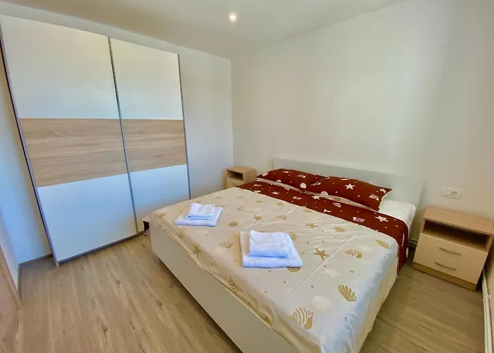 Apartament Noel - Three Bedroom With Pool *