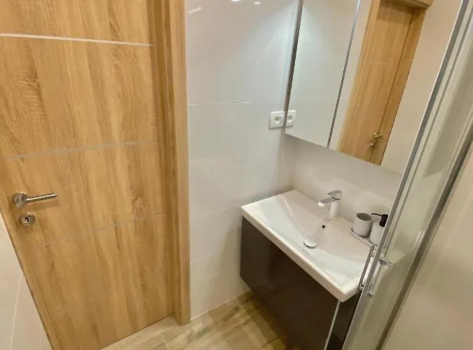 Apartament Noel - Three Bedroom With Pool *