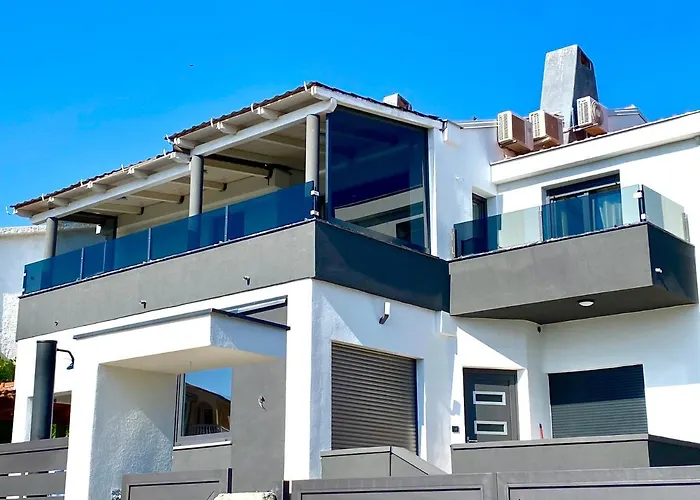 Apartament Noel - Three Bedroom With Pool Banjole