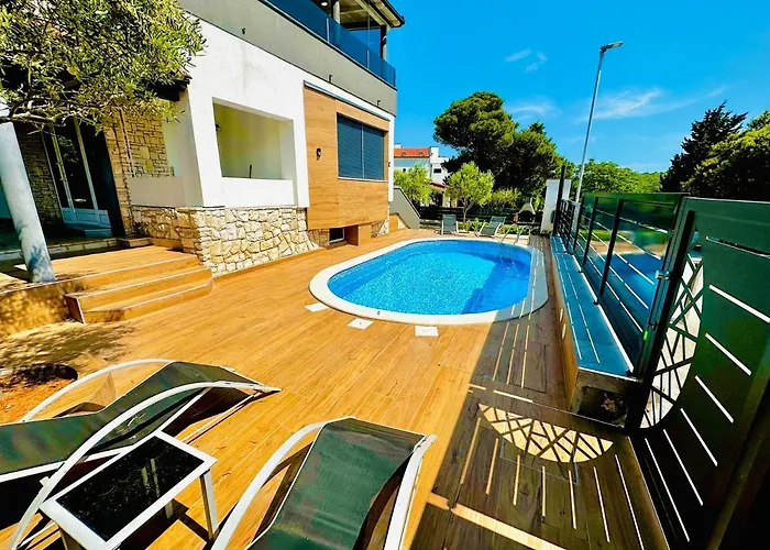 Apartament Noel - Three Bedroom With Pool Banjole