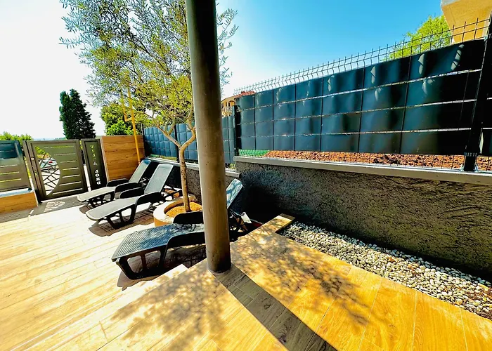 Noel - Three Bedroom With Pool * Banjole